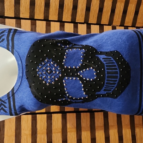 NWOT!! Vocal rivet skull tank - Picture 2 of 6